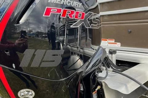 Slide: The Image of Mercury Pro XS 115 engine on 2024 Sun Tracker SportFish 22 DLX boat. - 15