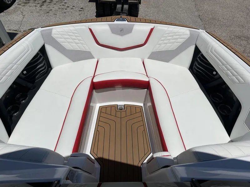 Slide: The Image of Nautique Super Air Nautique G23 2022 - 3