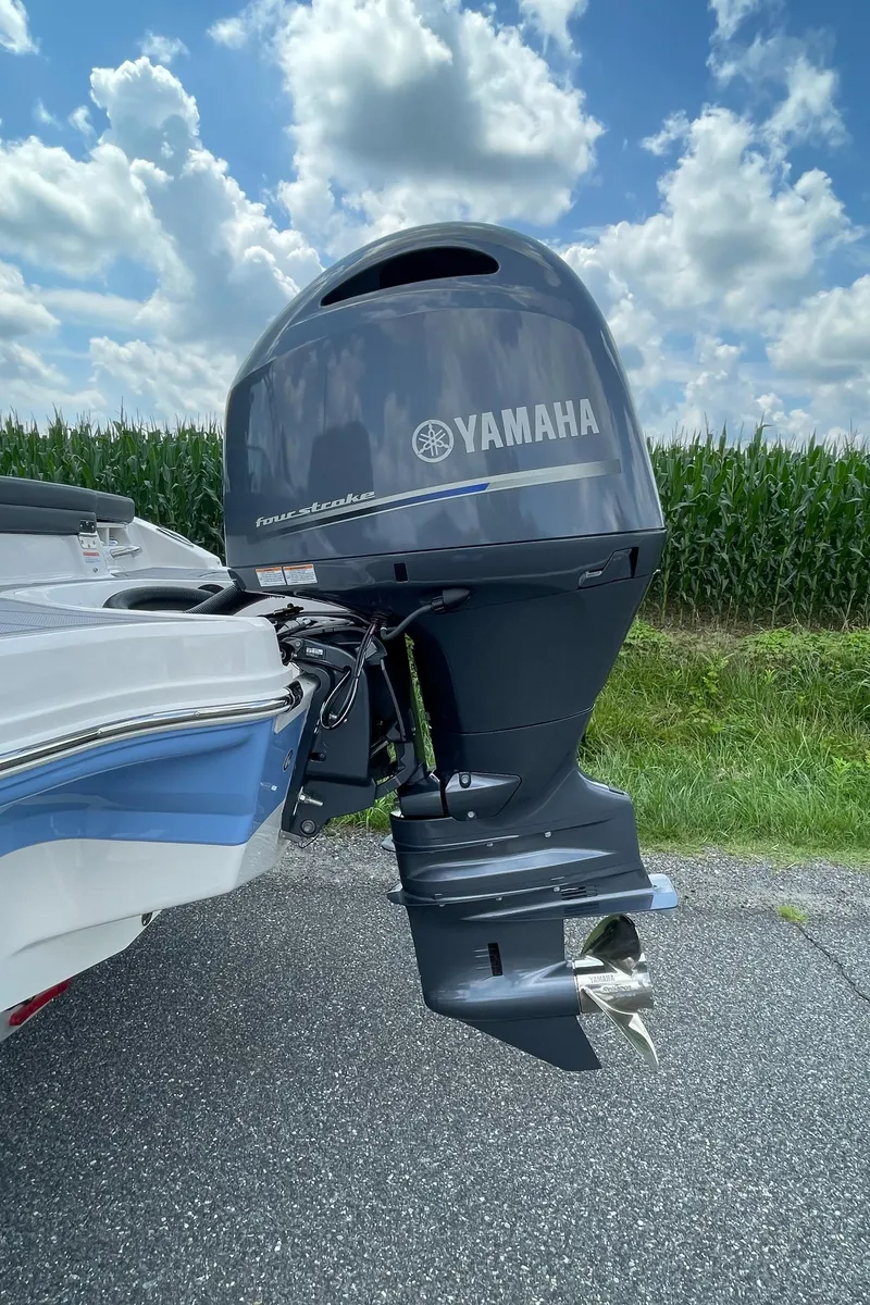 Slide: The Image of Chaparral 21 SSi OB 2025 - 59