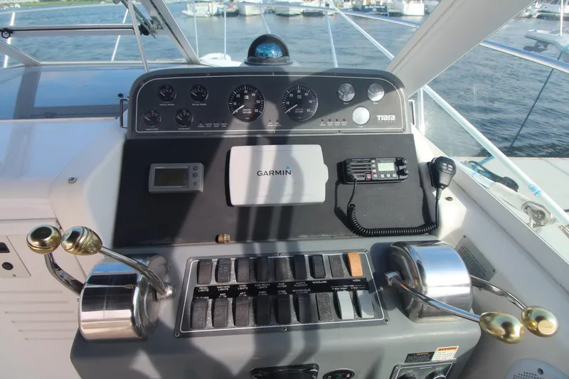 Slide: The Image of Dashboard of a 2001 Tiara Yachts 2900 Coronet with Garmin navigation system. - 13
