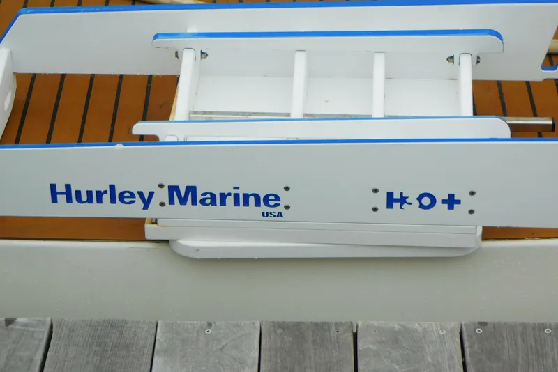 Slide: The Image of Boat accessory by Hurley Marine on 2005 Cruisers Yachts 520 Express. - 6