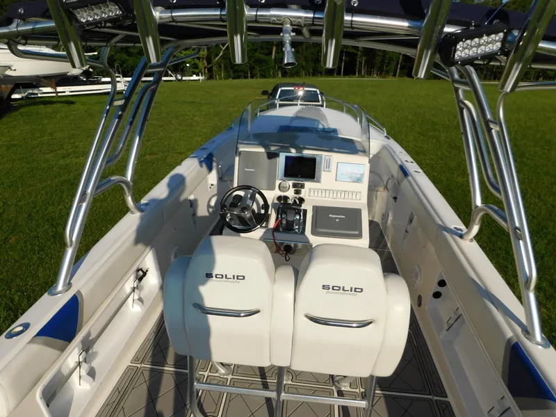 Slide: The Image of Solid Craft LIMITED 40 boat interior with dual seats and control panel, 2005 model. - 15
