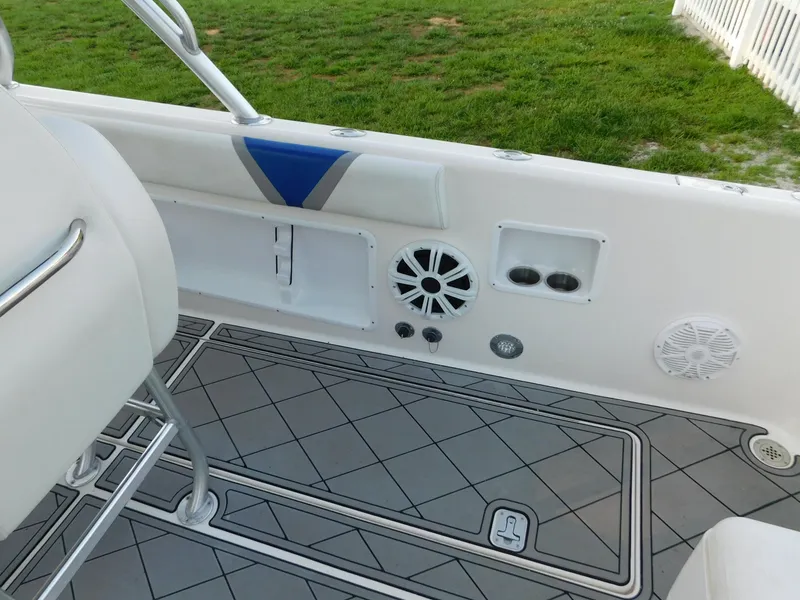 Slide: The Image of Solid Craft LIMITED 40 boat interior, 2005 model, featuring seating and speaker system. - 27