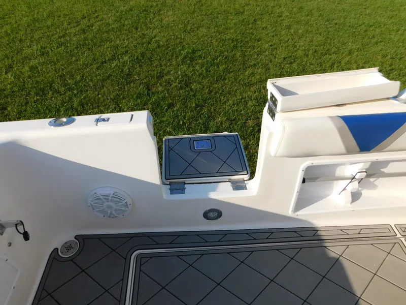 Slide: The Image of Solid Craft LIMITED 40 2005 - 83