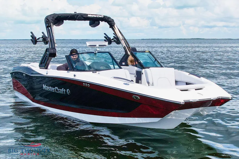 Slide: The Image of MasterCraft X24 2023 - 0