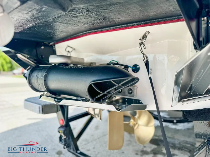 Slide: The Image of MasterCraft X24 2023 - 16