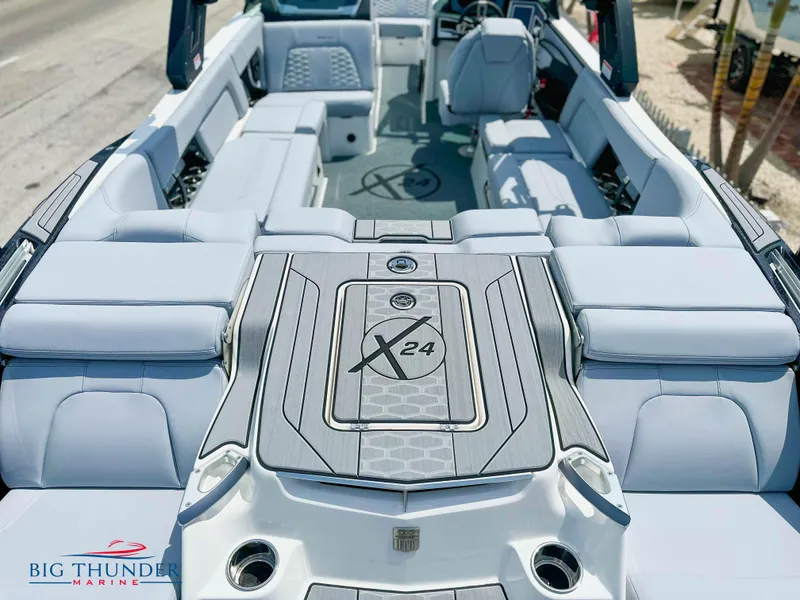 Slide: The Image of MasterCraft X24 2023 - 19