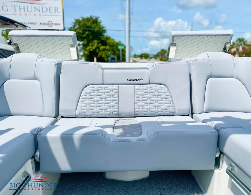 Slide: The Image of MasterCraft X24 2023 - 31