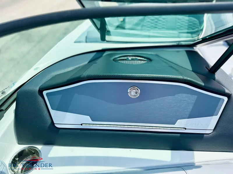 Slide: The Image of MasterCraft X24 2023 - 39