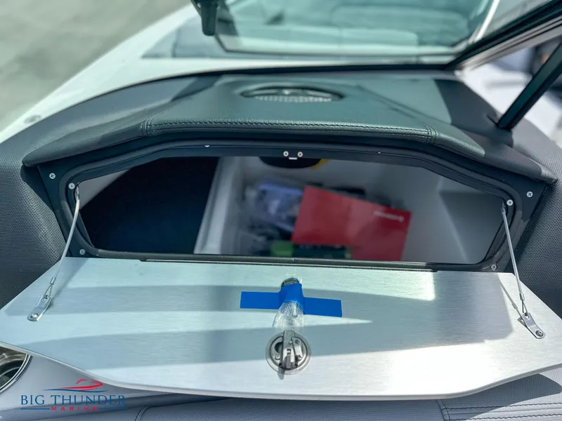 Slide: The Image of MasterCraft X24 2023 - 40