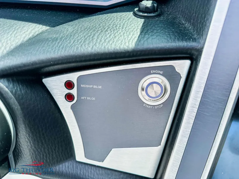 Slide: The Image of MasterCraft X24 2023 - 46