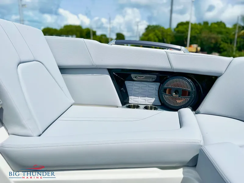 Slide: The Image of MasterCraft X24 2023 - 55