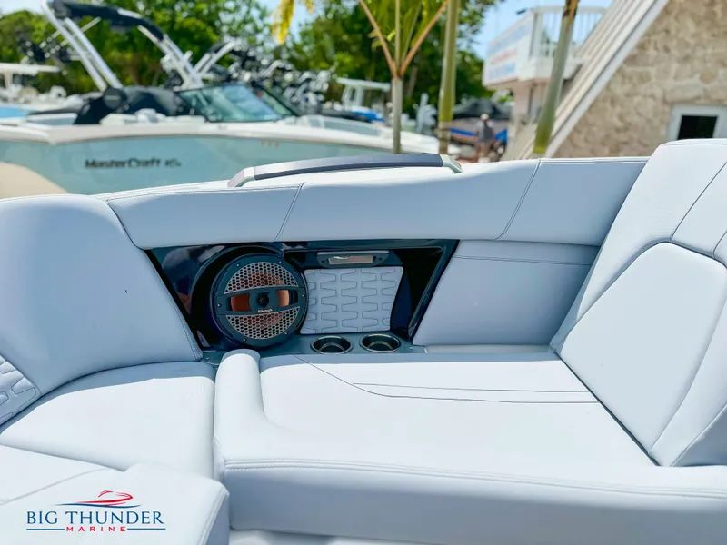 Slide: The Image of MasterCraft X24 2023 - 58