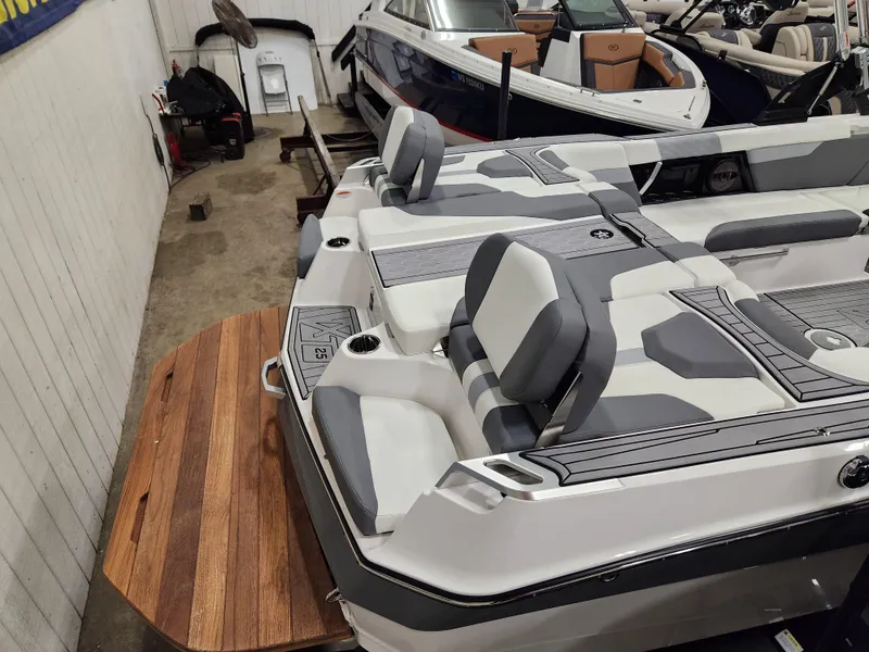 Slide: The Image of Image 9 - 9