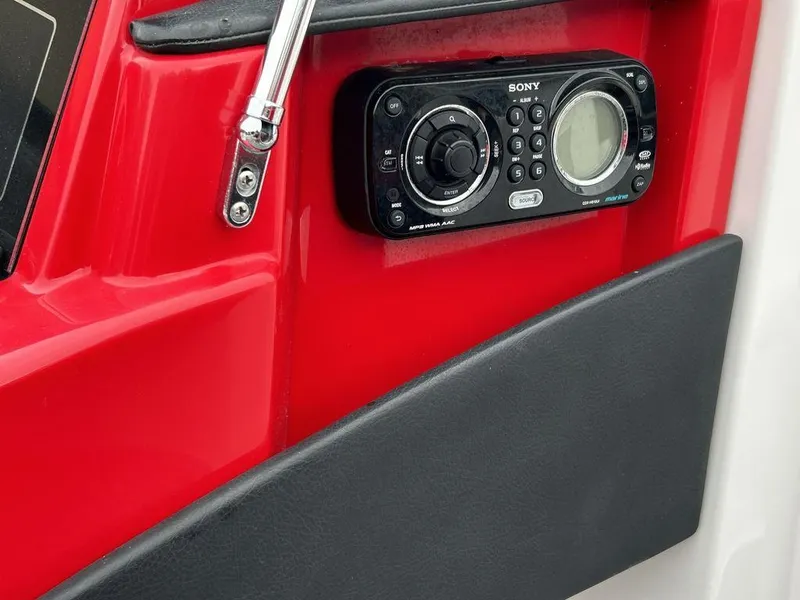 Slide: The Image of Four Winns Horizon 210 SS 2014 - 11