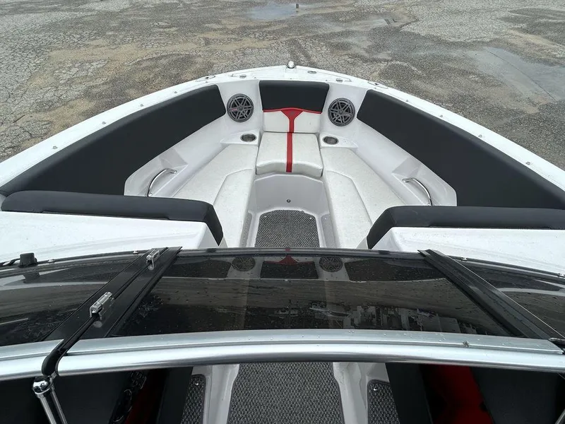 Slide: The Image of Four Winns Horizon 210 SS 2014 - 5