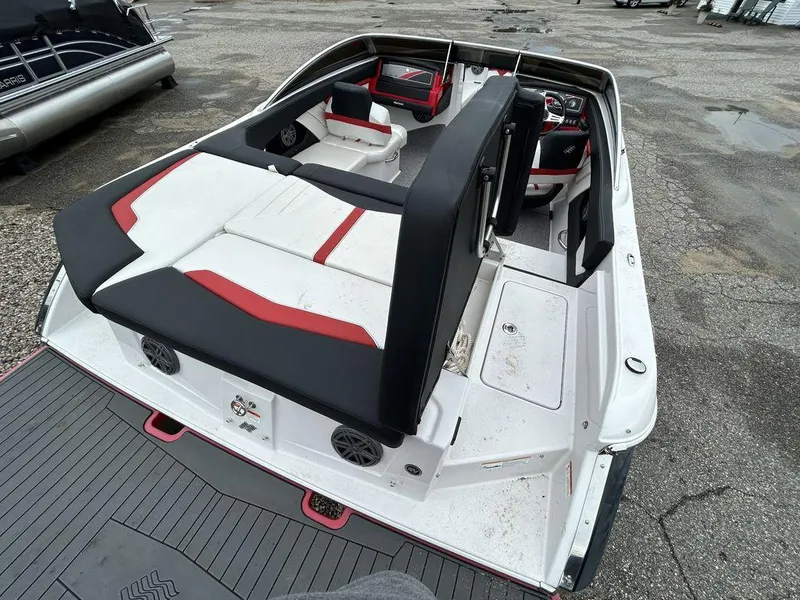 Slide: The Image of Four Winns Horizon 210 SS 2014 - 6