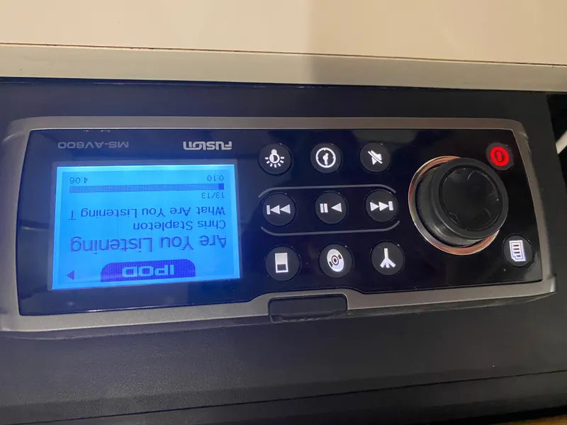 Slide: The Image of 1996 Carver 390 Express stereo system with Fusion MS-AV600 display showing music track. - 32