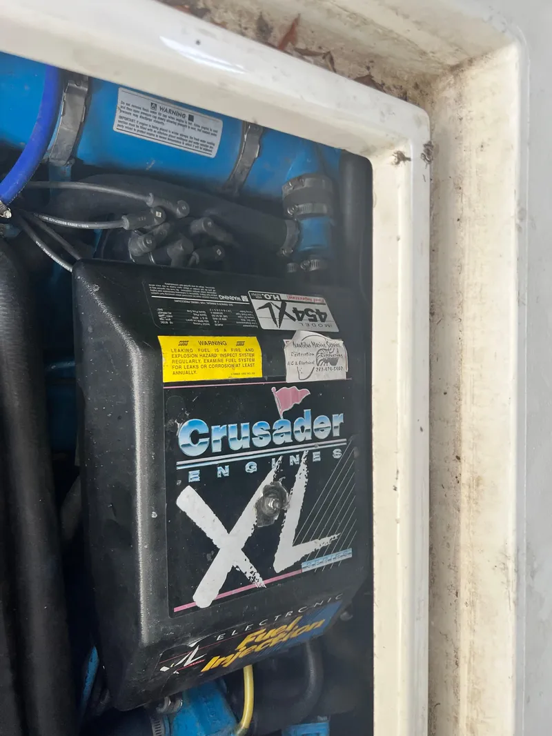 Slide: The Image of Engine compartment of a 1996 Carver 390 Express with Crusader XL engine. - 39