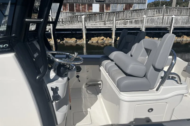 Slide: The Image of Boston Whaler 250 Outrage 2024 - 19