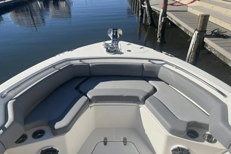 Slide: The Image of Boston Whaler 250 Outrage 2024 - 34