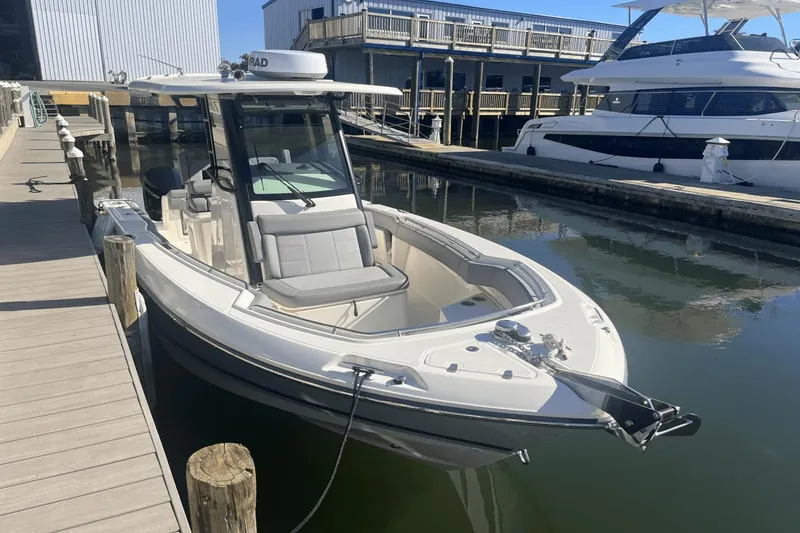 Slide: The Image of Boston Whaler 250 Outrage 2024 - 36