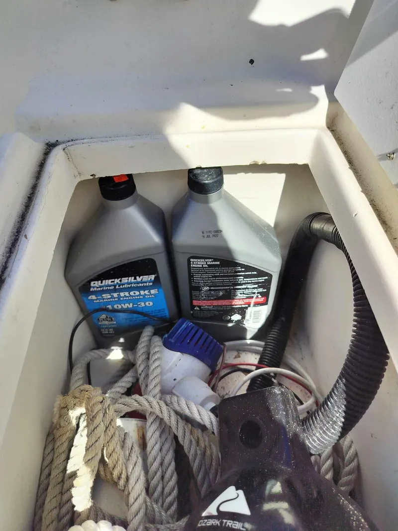 Slide: The Image of Mako 171 Center Console 1988 - 50