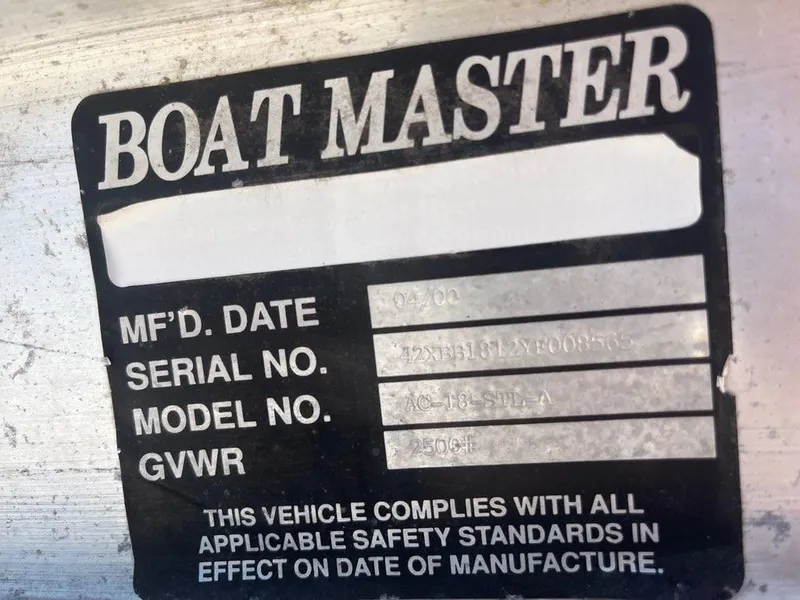 Slide: The Image of Boat Master compliance label on a 1988 Mako 171 Center Console. - 7