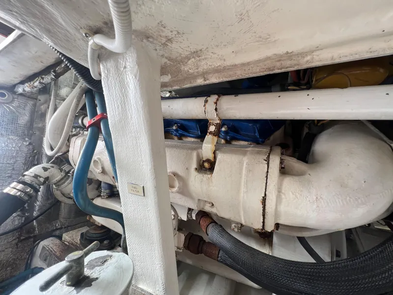 Slide: The Image of Cabo 35 Flybridge Sportfisher 2000 - 53