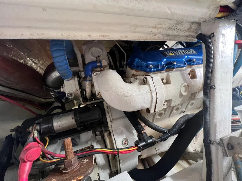 Slide: The Image of Cabo 35 Flybridge Sportfisher 2000 - 54