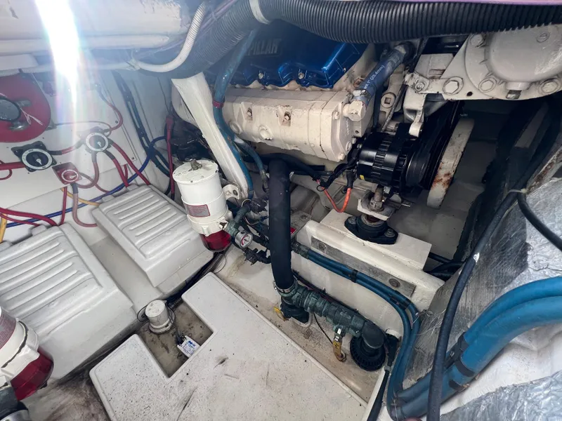 Slide: The Image of Cabo 35 Flybridge Sportfisher 2000 - 57