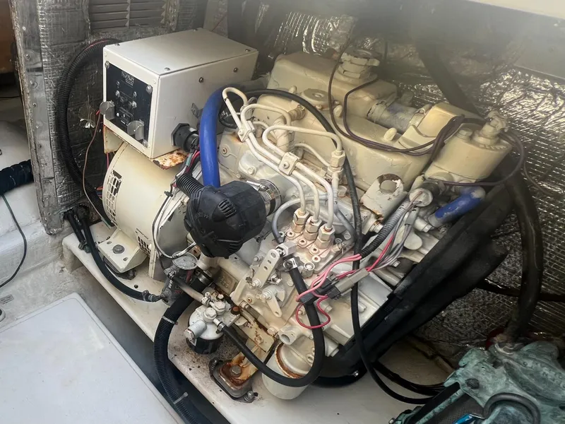 Slide: The Image of Cabo 35 Flybridge Sportfisher 2000 - 58