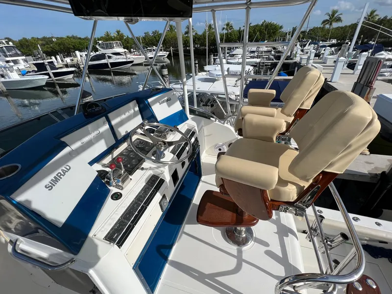 Slide: The Image of Cabo 35 Flybridge Sportfisher 2000 - 62