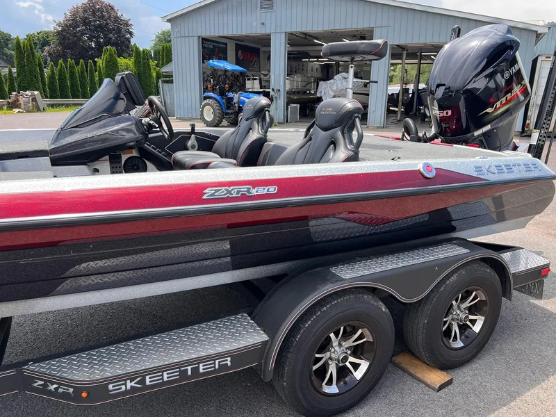 Slide: The Image of Skeeter ZXR20 2021 - 48