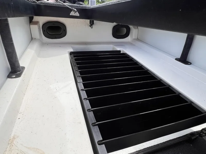 Slide: The Image of Skeeter ZXR20 2021 - 9