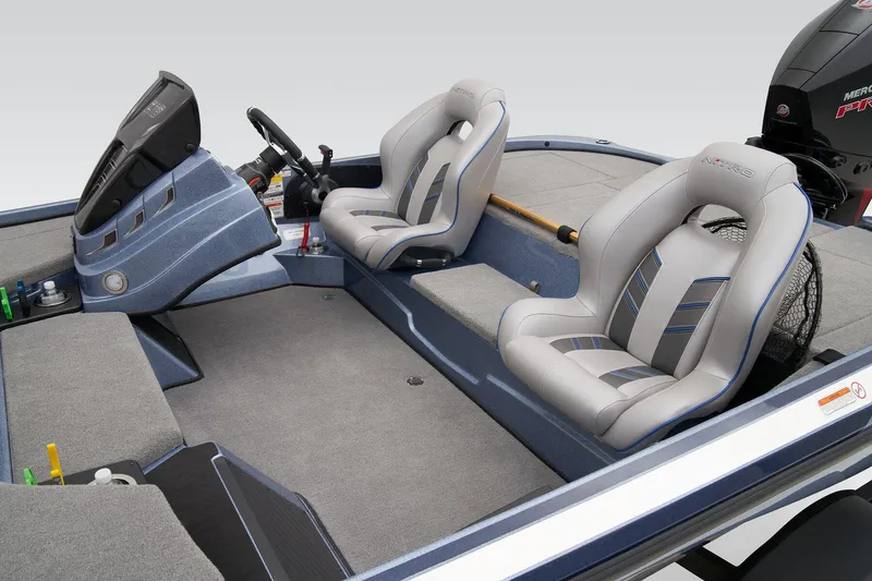 Slide: The Image of 2024 Nitro Z18 Pro boat interior with dual seats and modern dashboard. - 37