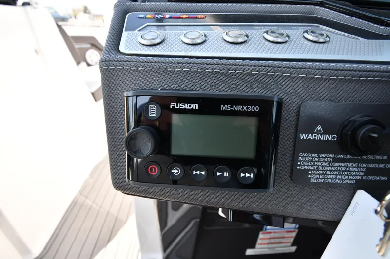 Slide: The Image of 2021 Monterey 278 Super Sport dashboard with Fusion MS-NRX300 stereo system. - 17