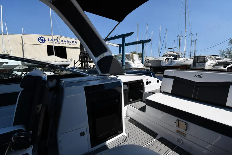 Slide: The Image of 2021 Monterey 278 Super Sport boat interior at Safe Harbor marina. - 25