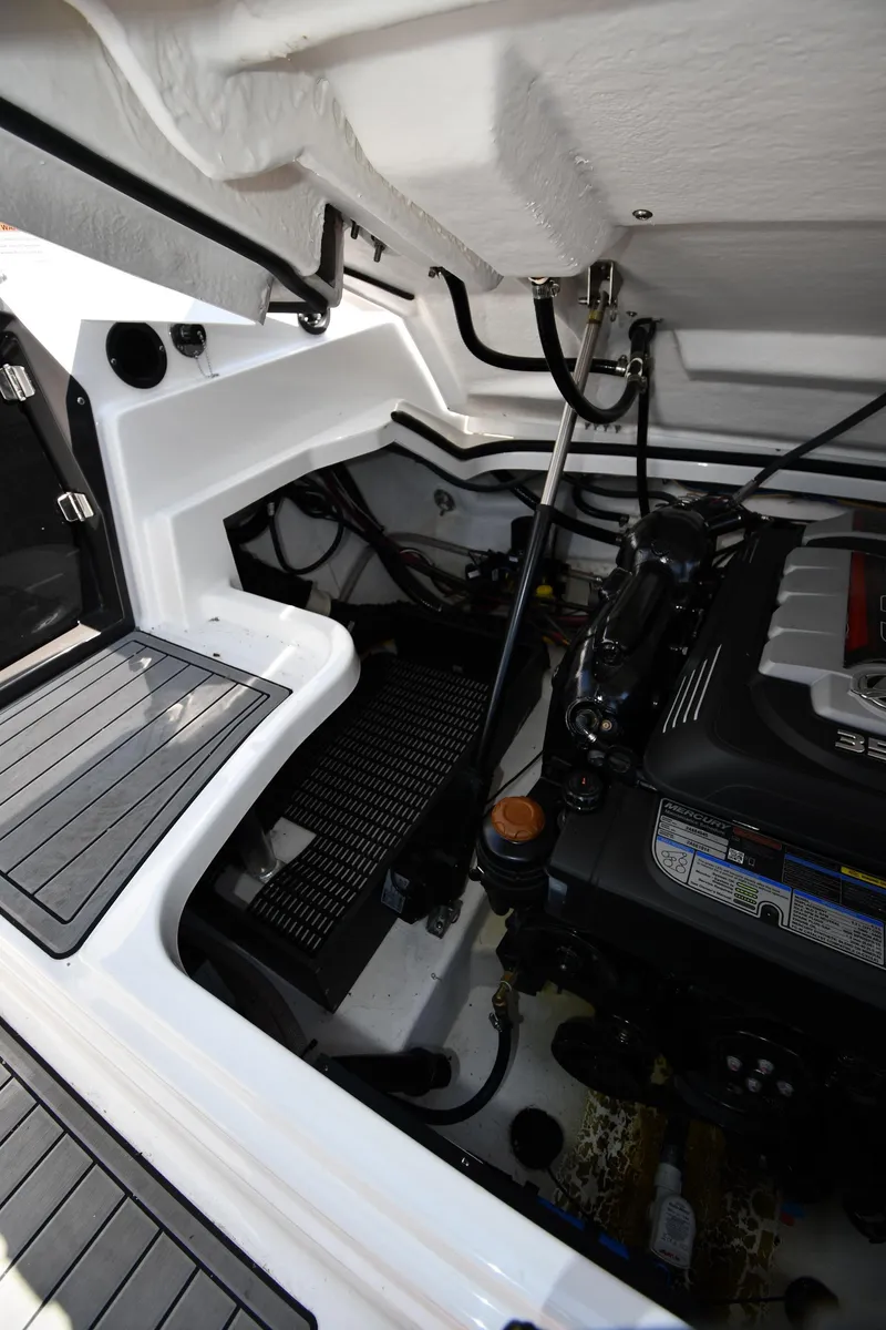 Slide: The Image of Engine compartment of a 2021 Monterey 278 Super Sport boat. - 48