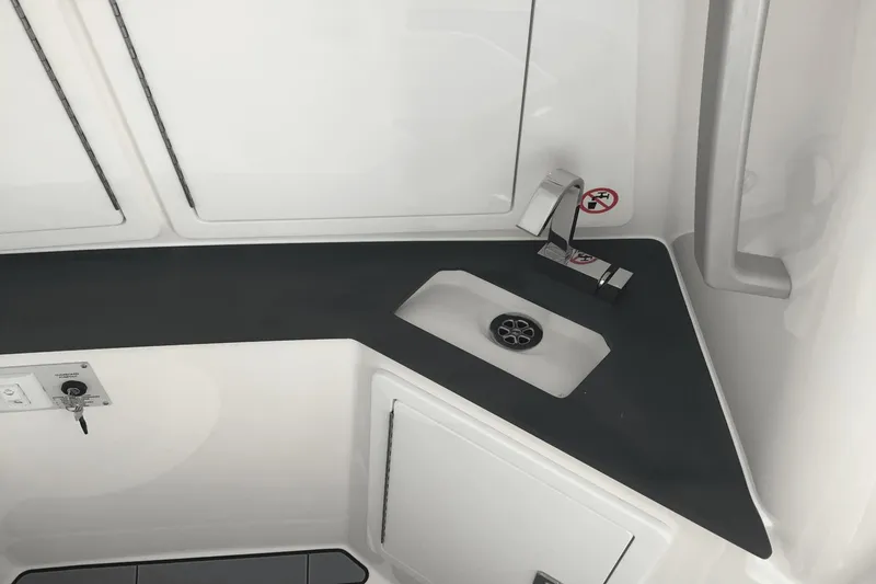 Slide: The Image of Aviara AV32 Outboard 2024 - 18