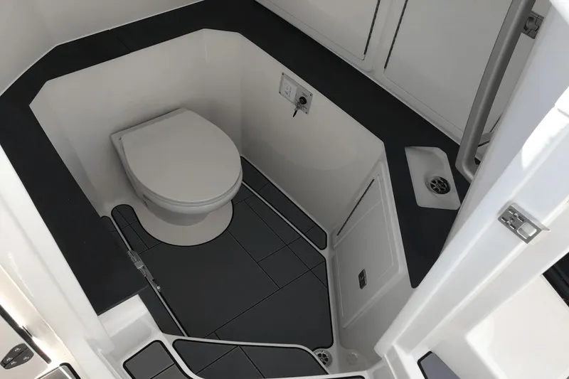 Slide: The Image of Aviara AV32 Outboard 2024 - 19