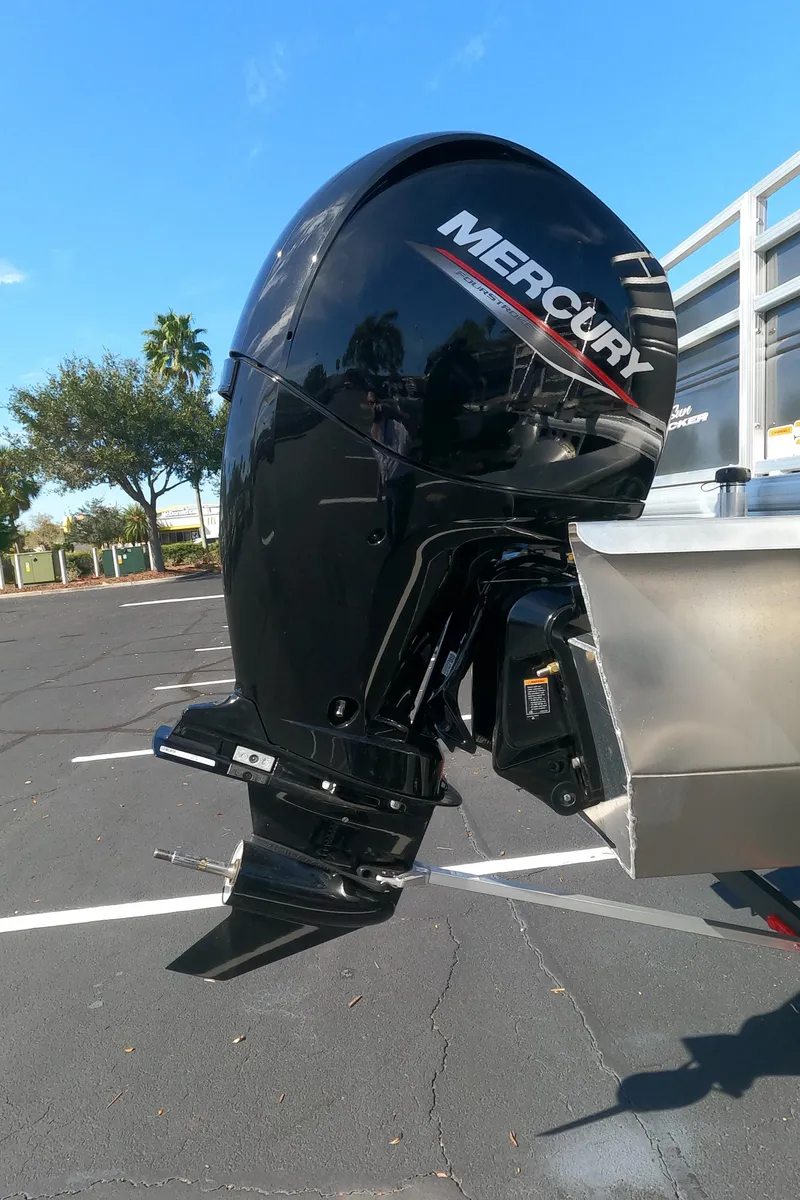 Slide: The Image of 2024 Sun Tracker Fishin' Barge 22 XP3 with Mercury outboard motor. - 13
