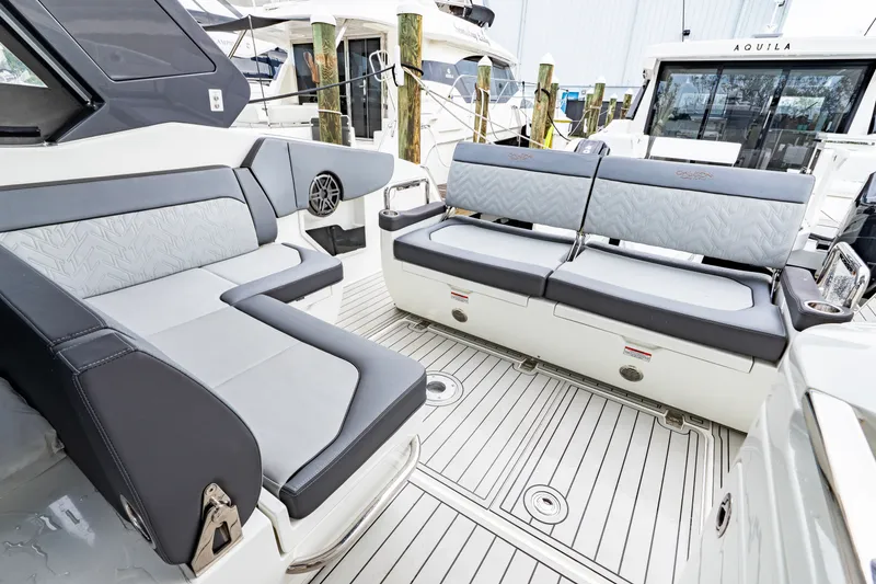 Slide: The Image of Galeon 325 GTO 2023 - 14