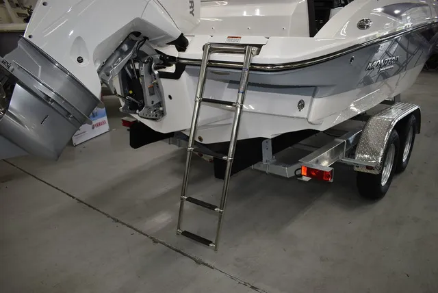 Slide: The Image of Monterey M-225 2023 - 15