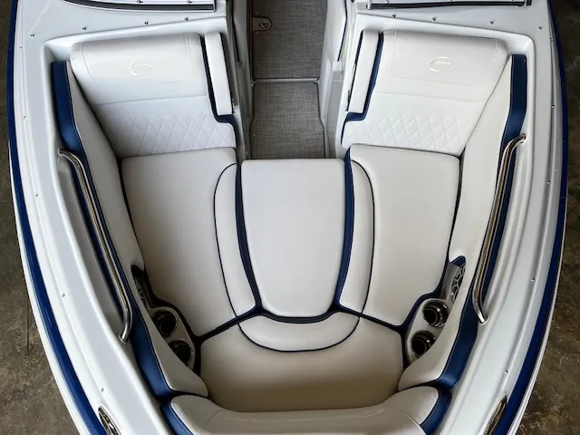 Slide: The Image of Crownline Boats 200SS 2024 - 3