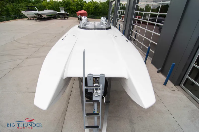 Slide: The Image of 2023 Fountain 34 Thunder Cat powerboat on display at Big Thunder Marine. - 4