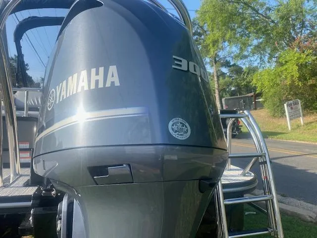 Slide: The Image of 2023 SunCatcher Elite 326 SS with Yamaha 300 outboard motor. - 7