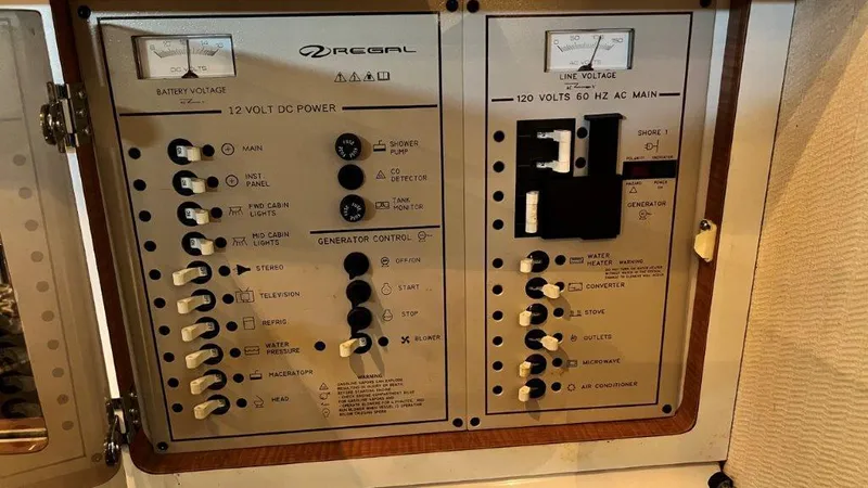 Slide: The Image of Regal 2860 Regal 2002 - 13