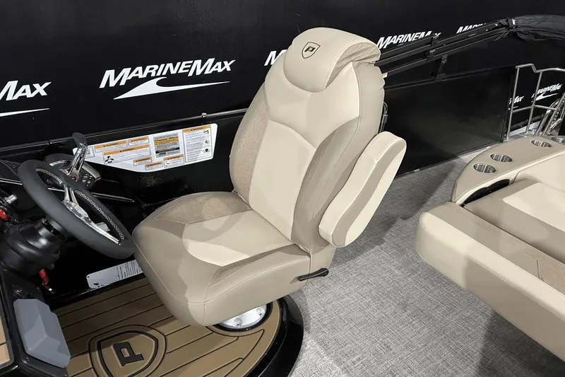 Slide: The Image of Premier 230 Solaris 2024 - 15