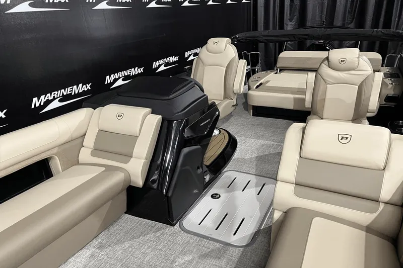 Slide: The Image of Premier 230 Solaris 2024 - 6